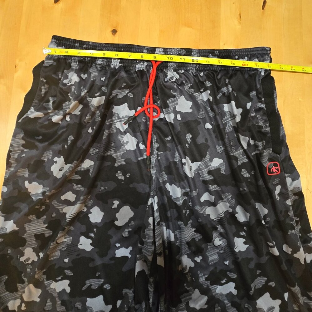 And1 Black and Grey Camouflage Shorts Men Size 2X  Black Gray Grey - Picture 5 of 7